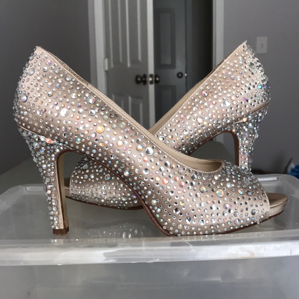 Formal shoes